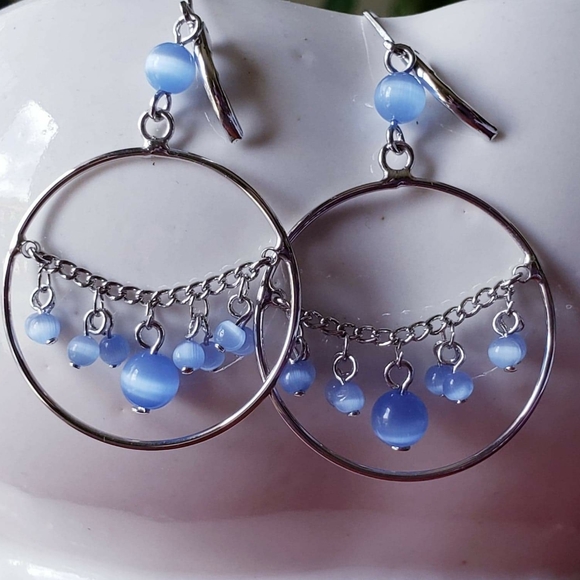 Avon Blue Stone Necklace with earrings - Picture 2 of 3